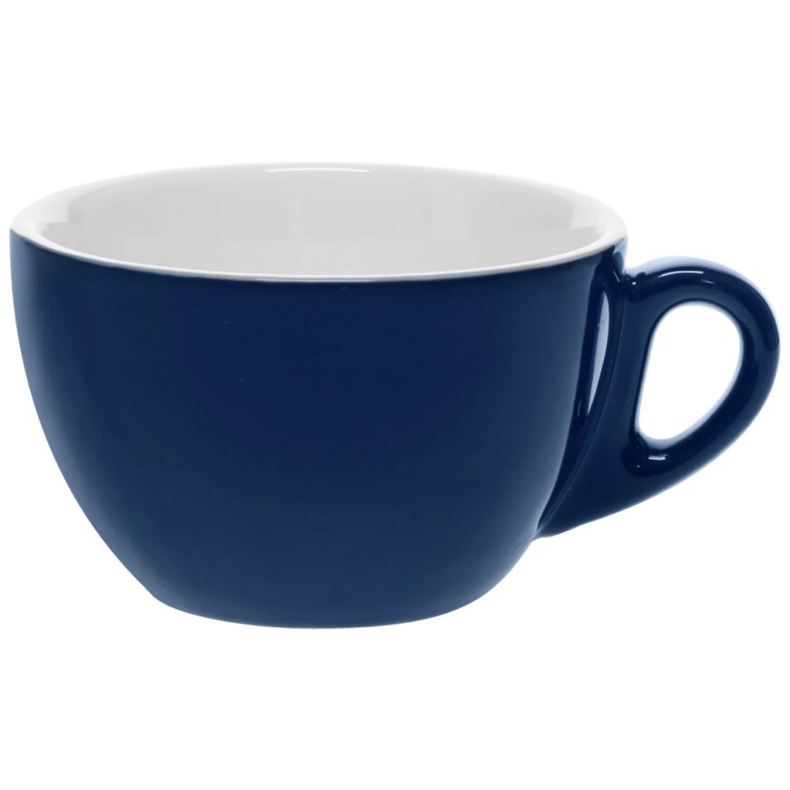modrý hrnek latte