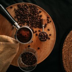 mletá káva v portafilteru